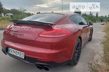 Фастбек Porsche Panamera 2015 в 