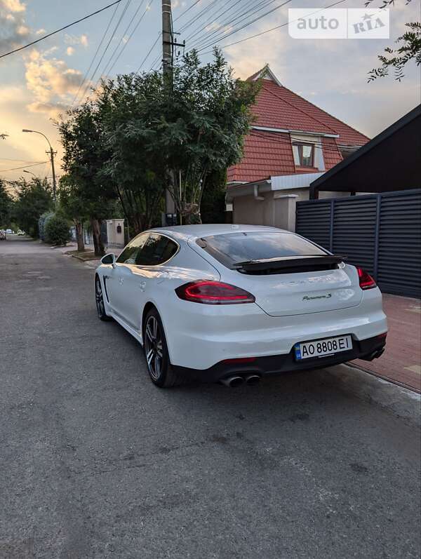 Фастбек Porsche Panamera 2014 в Ужгороді фото 6 Фастбек Porsche Panamera 2014 в Ужгороді