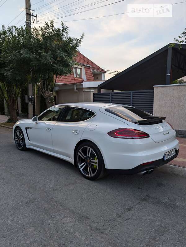 Фастбек Porsche Panamera 2014 в Ужгороді фото 8 Фастбек Porsche Panamera 2014 в Ужгороді
