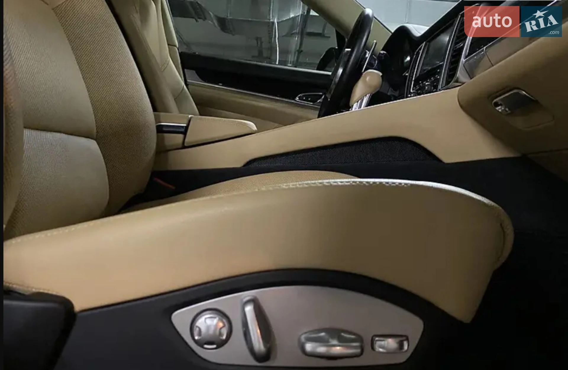 2016 Porsche Panamera - мініатюра 44