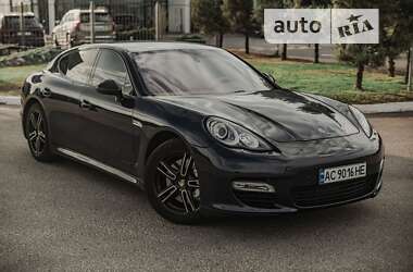 Фастбэк Porsche Panamera 2011 в Полтаве