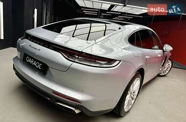 Фастбэк Porsche Panamera 2021 в 