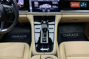 Фастбэк Porsche Panamera 2021 в 