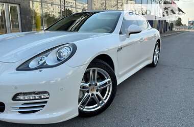 Фастбек Porsche Panamera 2012 в Запоріжжі