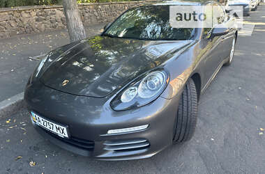 Фастбэк Porsche Panamera 2013 в Киеве