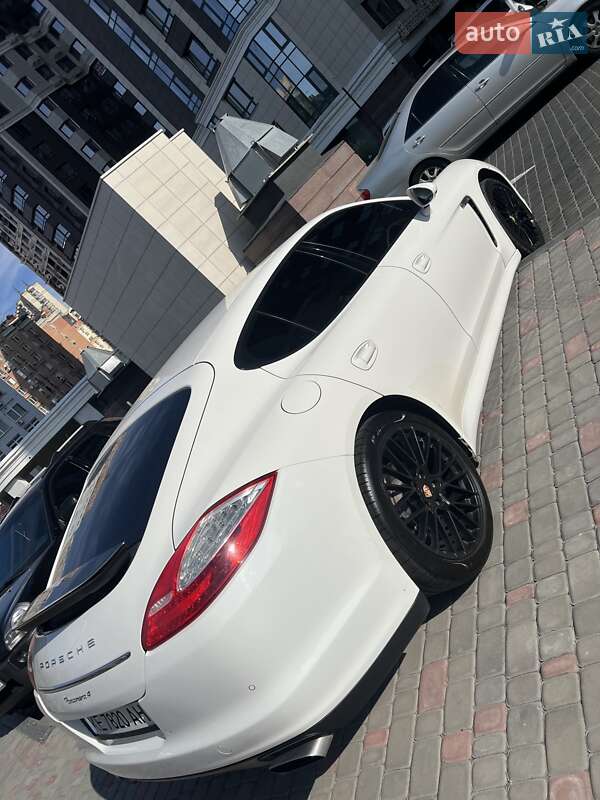 Porsche Panamera 2011
