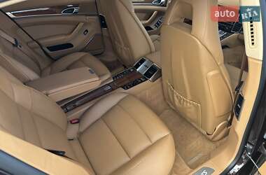 Фастбэк Porsche Panamera 2010 в 