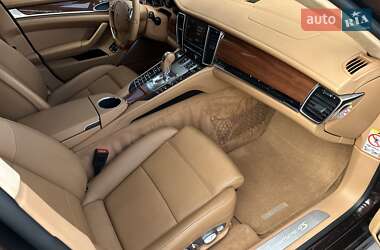 Фастбэк Porsche Panamera 2010 в 