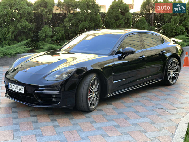 Фастбэк Porsche Panamera 2016 в Киеве