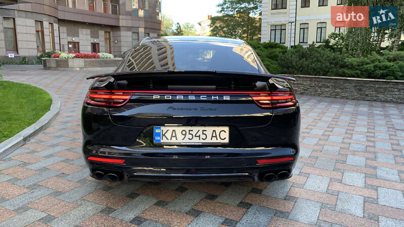 Фастбэк Porsche Panamera 2016 в Киеве