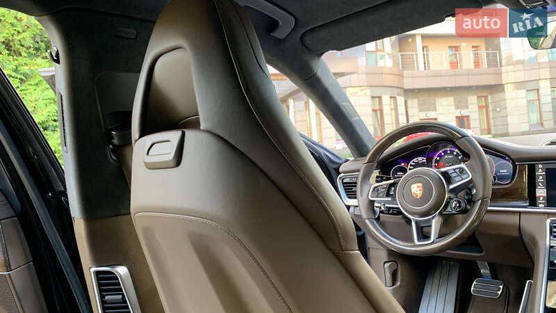Фастбэк Porsche Panamera 2016 в Киеве