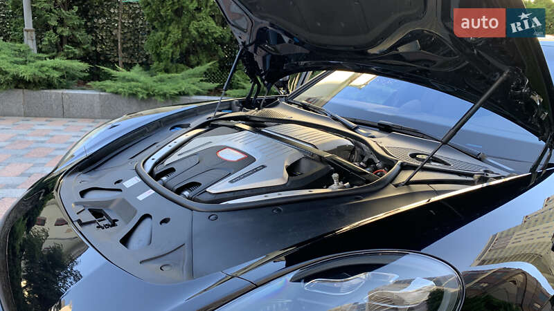 Фастбэк Porsche Panamera 2016 в Киеве