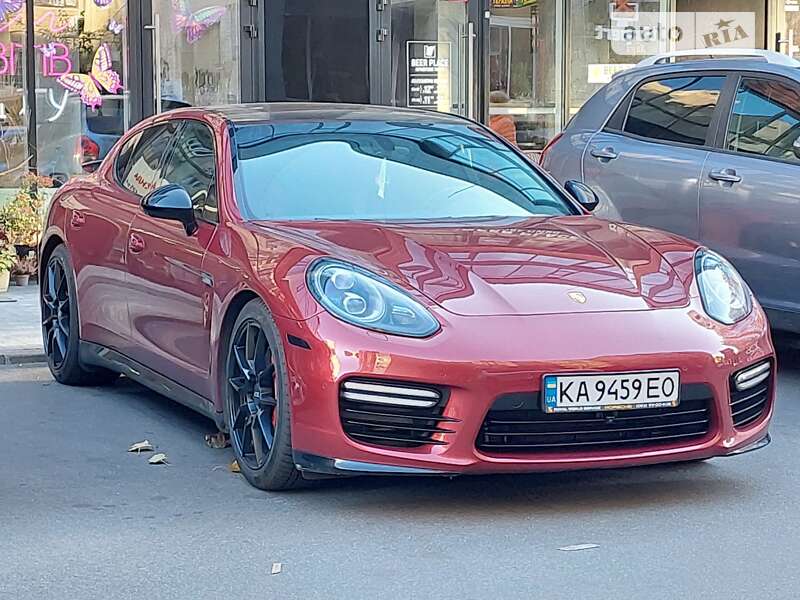 Фастбек Porsche Panamera 2015 в 
