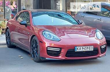 Фастбек Porsche Panamera 2015 в 
