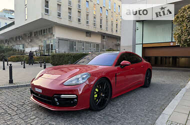 Фастбек Porsche Panamera 2017 в Києві