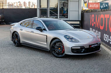 Фастбек Porsche Panamera 2019 в Києві