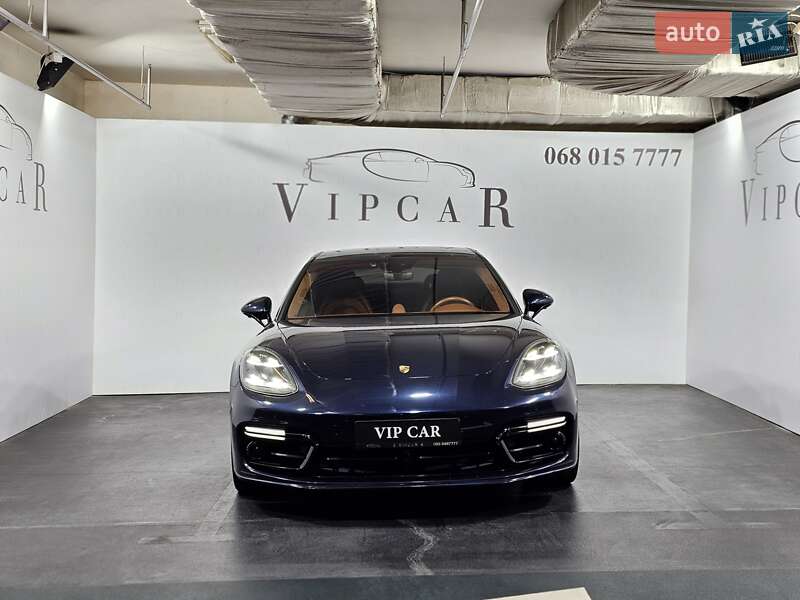 Фастбэк Porsche Panamera 2017 в Киеве