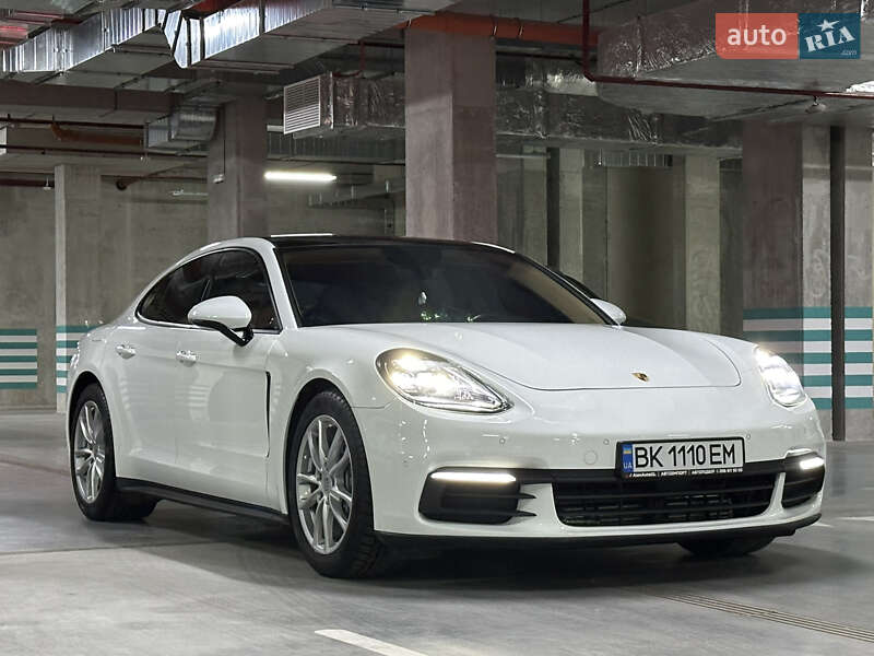 Фастбэк Porsche Panamera 2017 в 