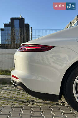 Фастбэк Porsche Panamera 2017 в 
