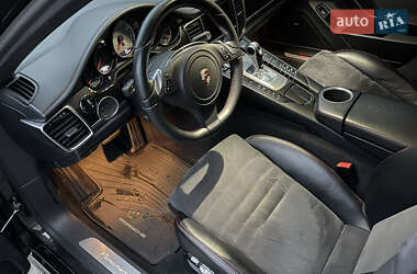 Фастбэк Porsche Panamera 2012 в 