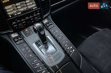 Фастбэк Porsche Panamera 2012 в 