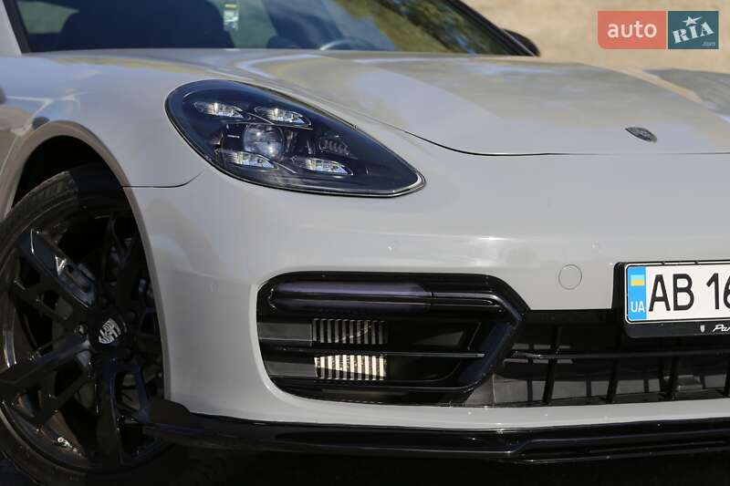 Фастбэк Porsche Panamera 2019 в Киеве