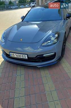 Фастбэк Porsche Panamera 2019 в 
