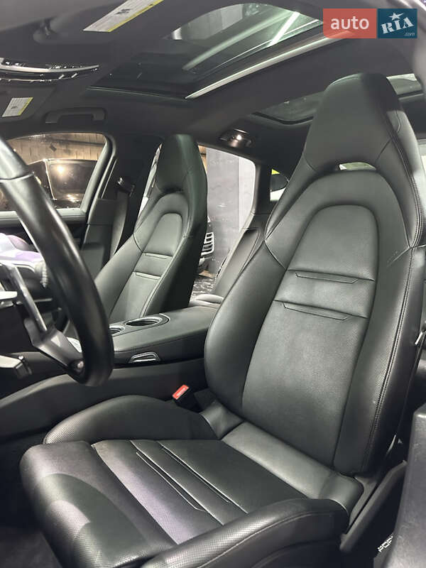 Фастбек Porsche Panamera 2018 в Одесі фото 17 Фастбек Porsche Panamera 2018 в Одесі