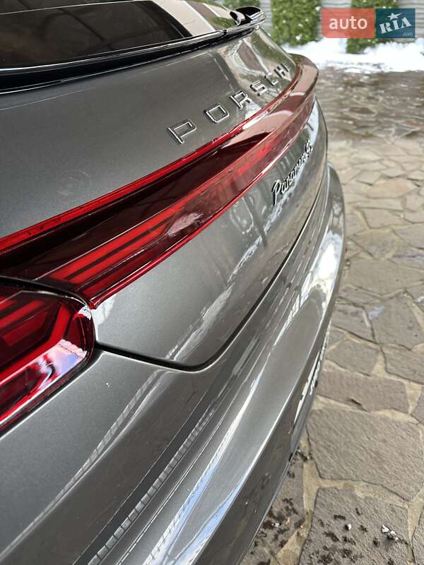 Фастбэк Porsche Panamera 2013 в Ворзеле