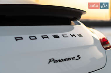 Фастбэк Porsche Panamera 2013 в Киеве