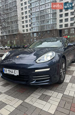 Фастбек Porsche Panamera 2013 в Києві