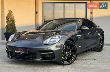 Фастбэк Porsche Panamera 2017 в 