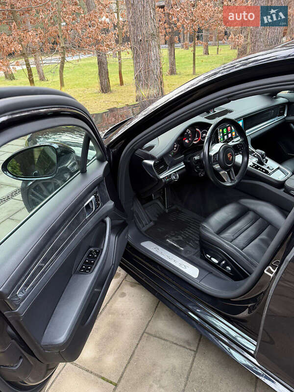 Фастбек Porsche Panamera 2016 в Василькові