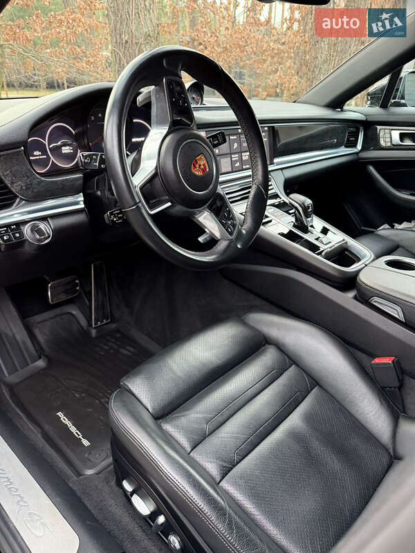 Фастбек Porsche Panamera 2016 в Василькові