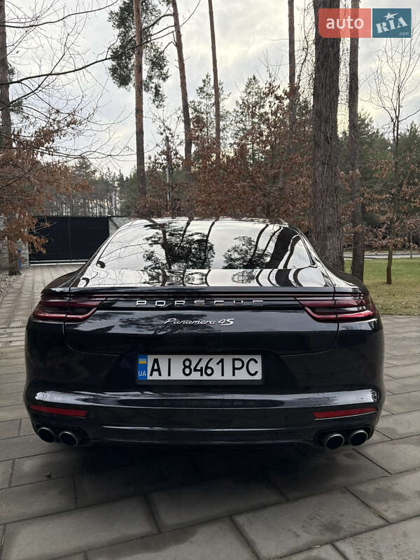 Фастбек Porsche Panamera 2016 в Василькові
