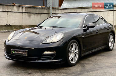 Фастбек Porsche Panamera 2009 в Києві