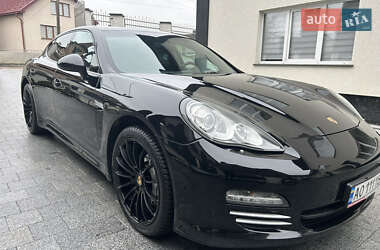 Фастбэк Porsche Panamera 2011 в 