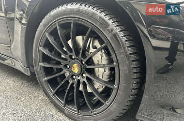 Фастбэк Porsche Panamera 2011 в 
