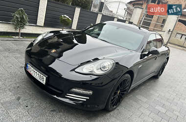 Фастбэк Porsche Panamera 2011 в 