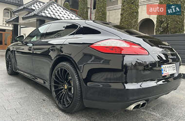 Фастбэк Porsche Panamera 2011 в 