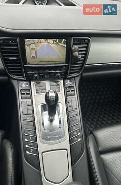 Фастбэк Porsche Panamera 2011 в 