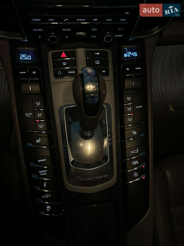 Фастбэк Porsche Panamera 2010 в Киеве