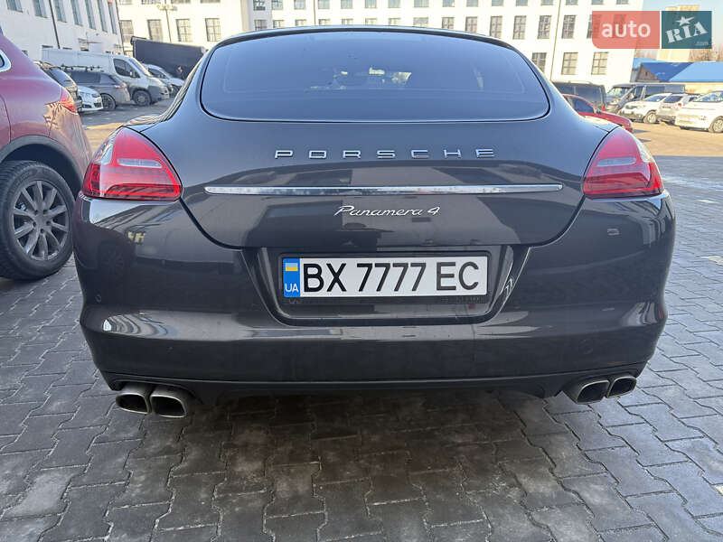 Фастбэк Porsche Panamera 2012 в Хмельницком