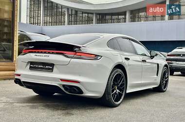 Фастбэк Porsche Panamera 2022 в Киеве