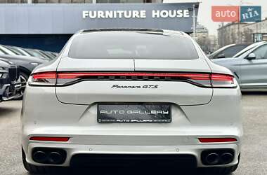 Фастбэк Porsche Panamera 2022 в Киеве