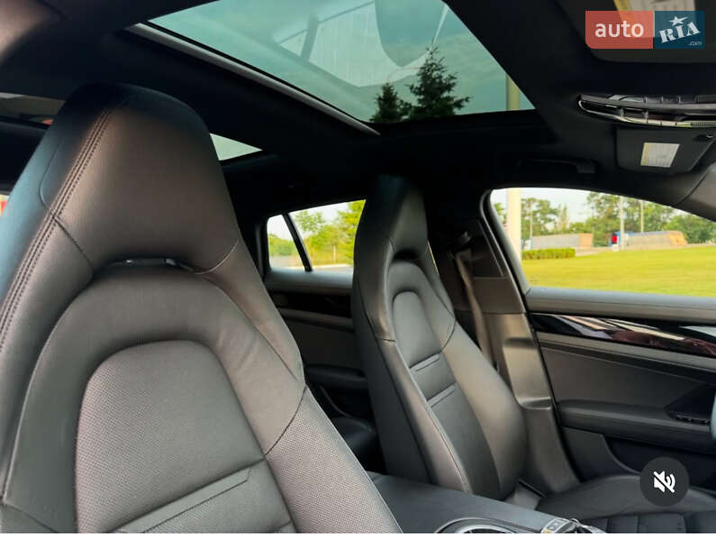 Фастбек Porsche Panamera 2018 в Одесі