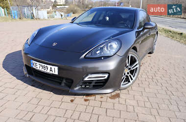 Фастбек Porsche Panamera 2011 в Дрогобичі