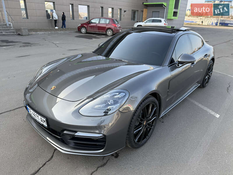 Фастбэк Porsche Panamera 2016 в Кривом Роге