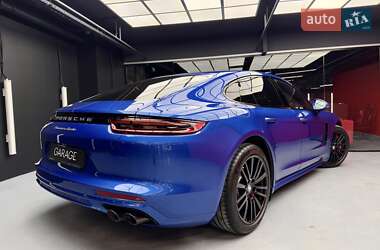 Фастбек Porsche Panamera 2018 в Києві