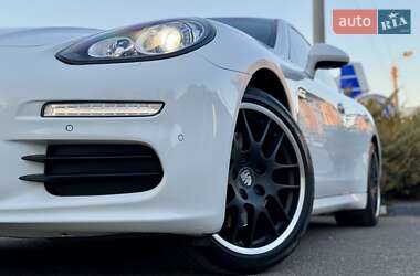 Фастбек Porsche Panamera 2013 в Одесі